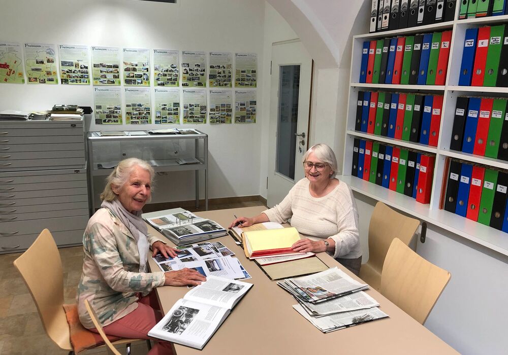 Stadtteilarchiv: Das Team im Mohr-Villa Archiv