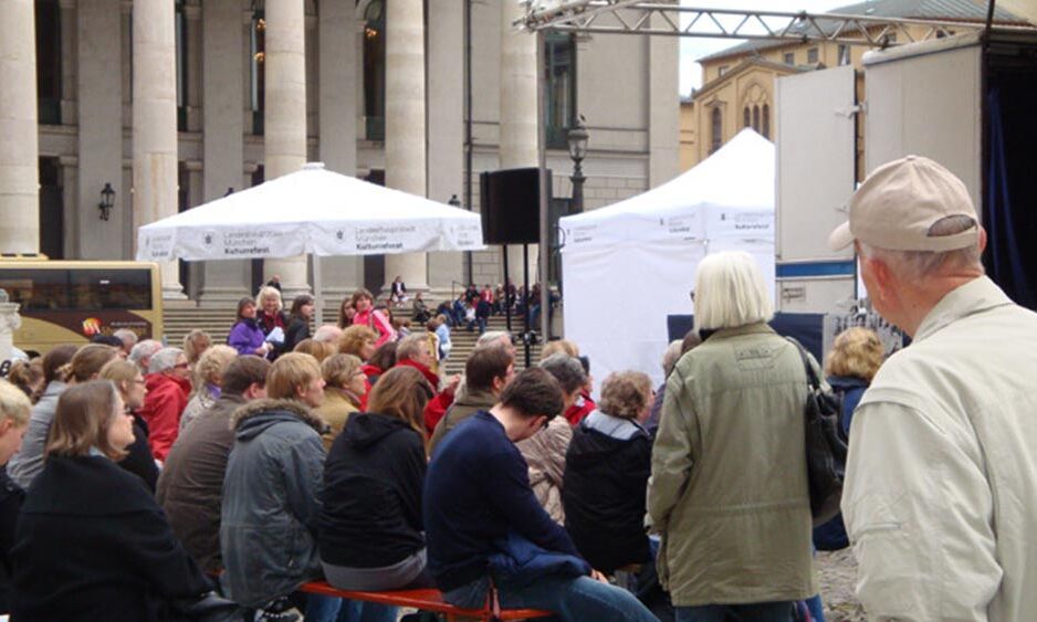Veranstaltung: Bücher aus dem Feuer