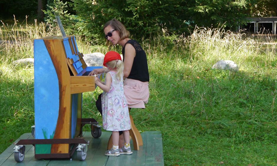 Veranstaltung: <span lang="en">Play Me</span> im Park