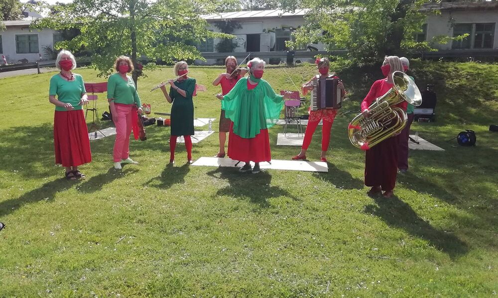 Veranstaltung: RosenRot zur Blauen Stunde