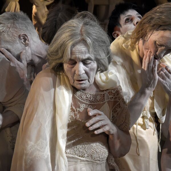 Veranstaltung Mohr-Villa: Open-Air Tanzperformance Liquid Face